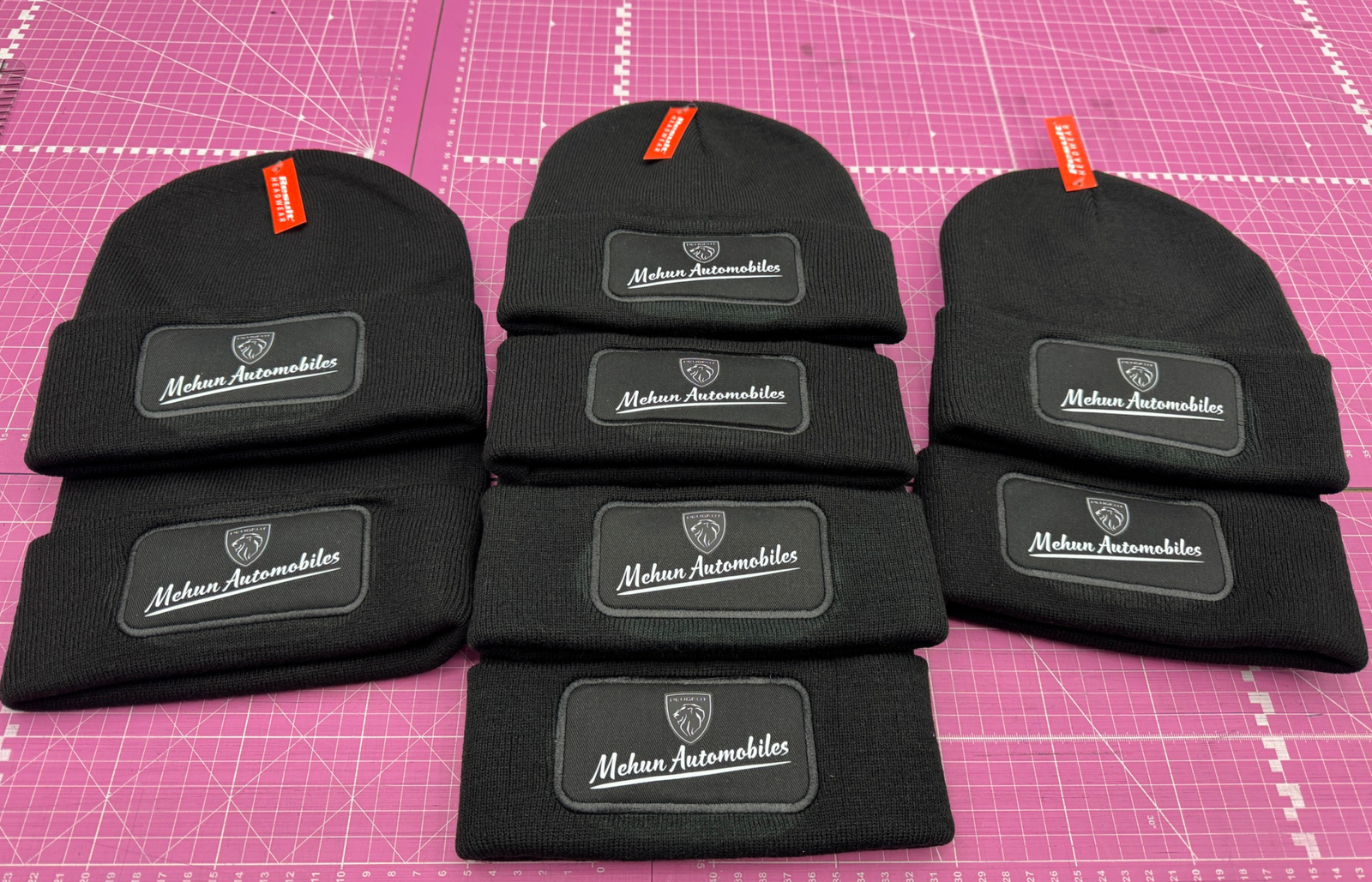 Tee-shirts personnalisés flocage - Adhesive Lab